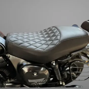New Jawa 42 Diamond Seat
