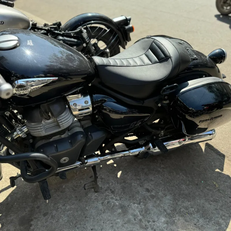 Super Meteor 650 Ribbed Solo Rider Seat