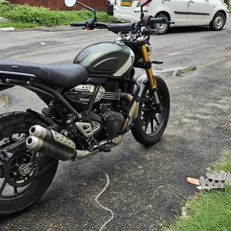 Triumph Scrambler 400X Ribbed Bench Comfortable Seat