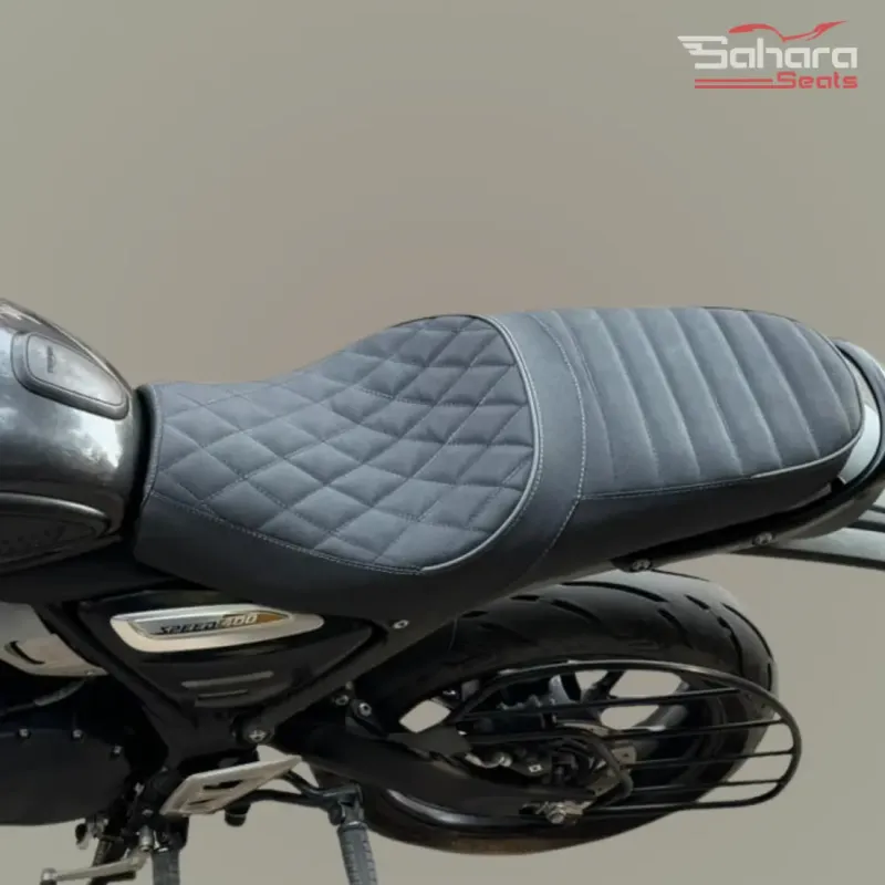 Triumph Speed 400 / T4 Signature Saddle – Sleek Design & Long Ride Comfort