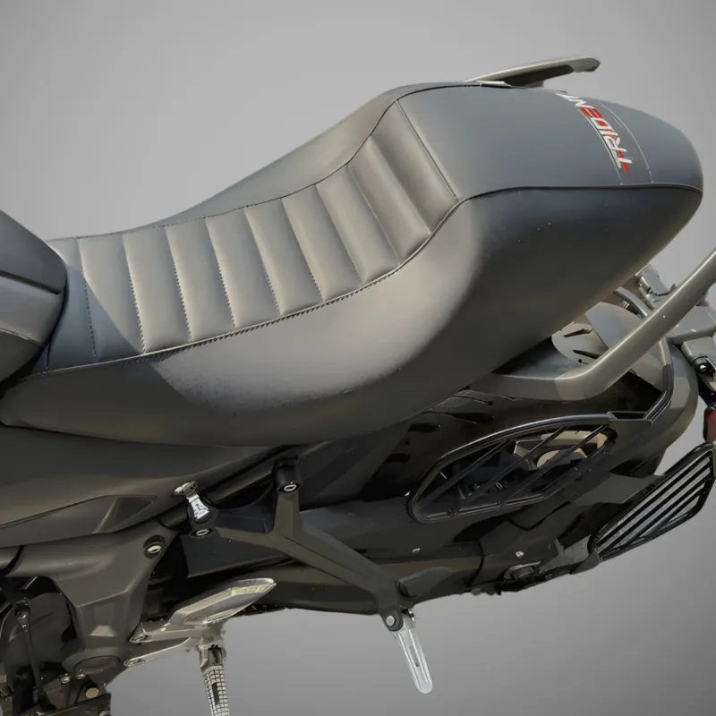 Triumph Trident 660 Custom Seat