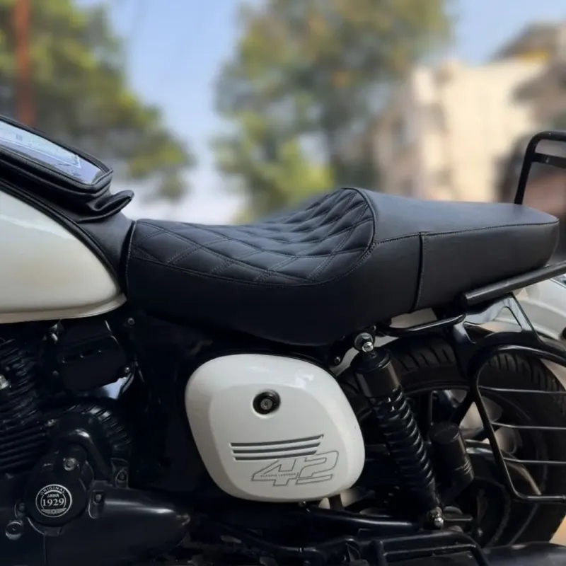 Jawa 42 Premium Saddle Assembly