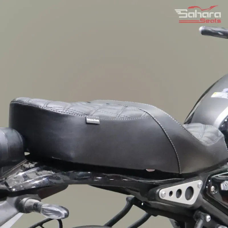 Yamaha XSR 155 / XSR 125 King & Queen Seat Royal Edition Design
