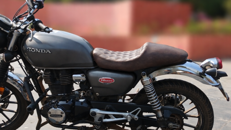 The Rise of Cafe Racer Seats in India – Trends & Design Inspiration